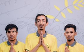 Aur Kuning Hostel Syariah Bukittinggi